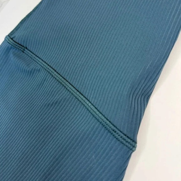 Lululemon Align Ribbed High-Rise Crop 23" Green Jasper, size 6 - Picture 5 of 13